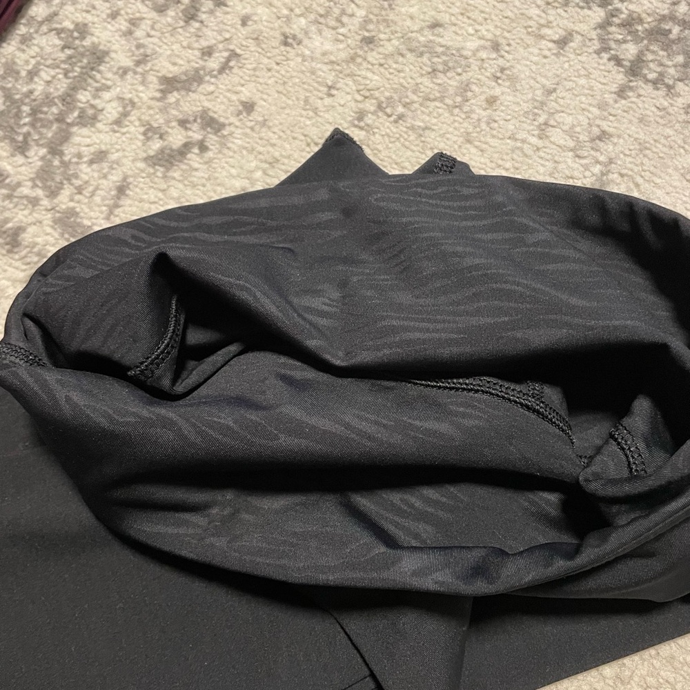 Lot of 7 workout leggings and 4 Women's Sports Bras size small - Picture 6 of 6